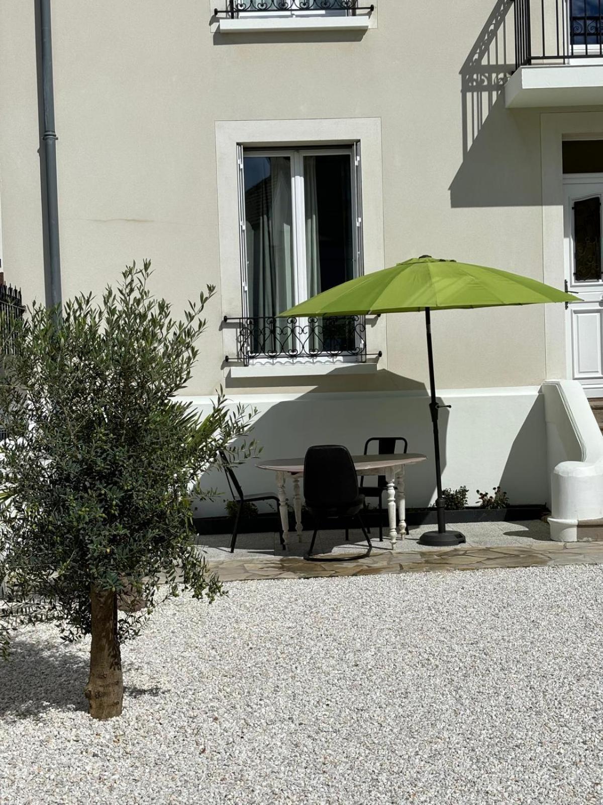 Appartement 2 Chambres Dans Une Belle Maison A Proximite De Paris อานีแย-ซูร์-แซน ภายนอก รูปภาพ